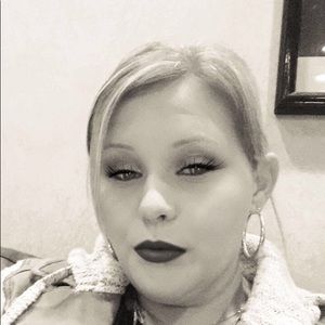 Meet your Posher, Cassie